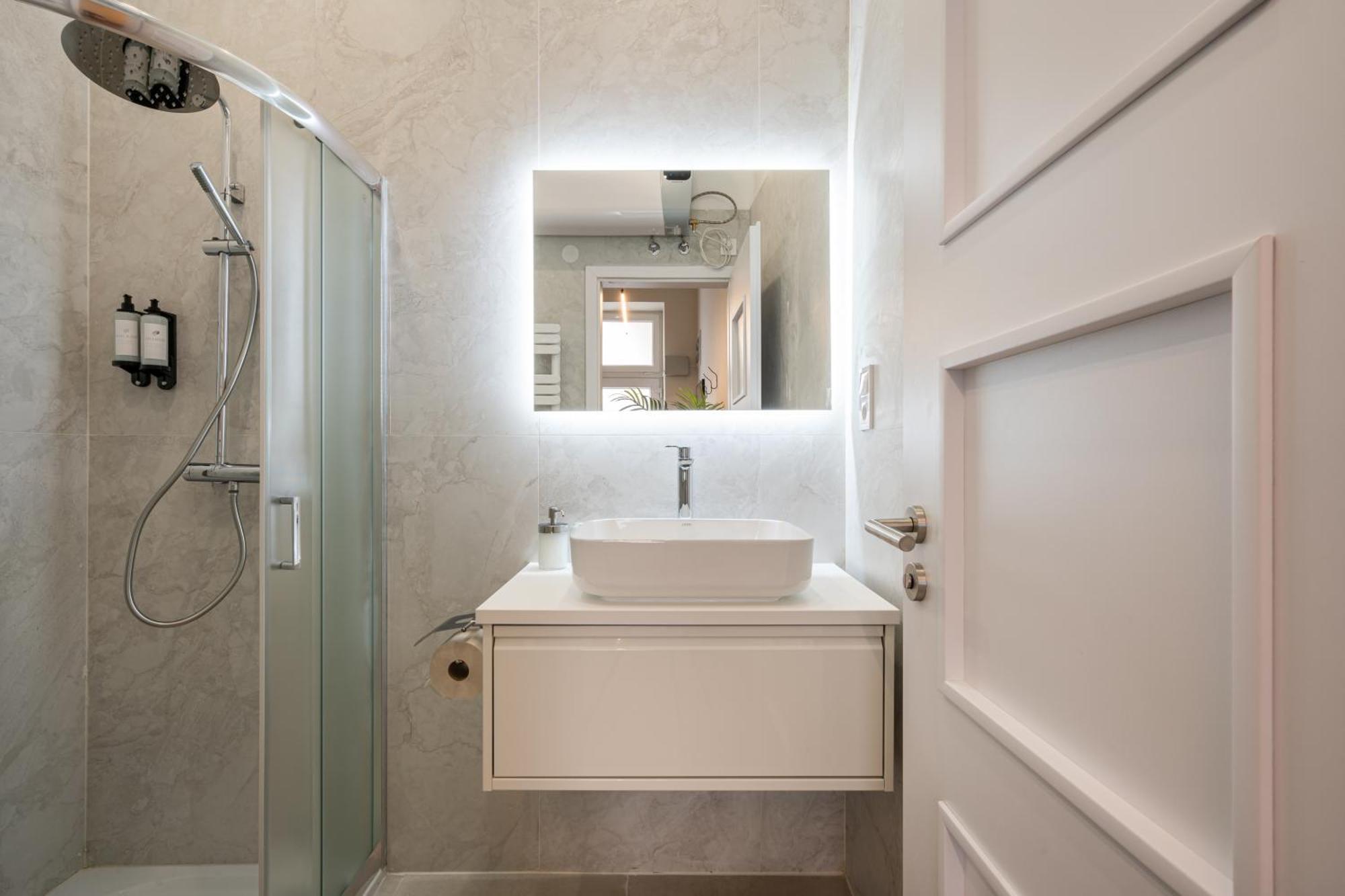 D54 Boutique Apartments Best Location By Bqa Будапеща Екстериор снимка